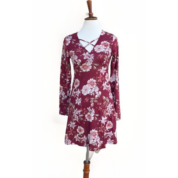 PLANET GOLD Women's Red Zinfandel Floral Long Sleeve Dress Size M Crisscross V-N - Picture 1 of 14